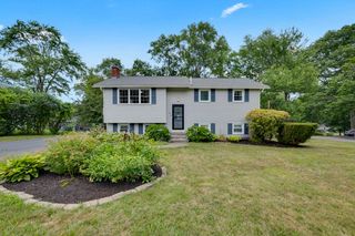 28 Yale Dr, Milford, MA 01757