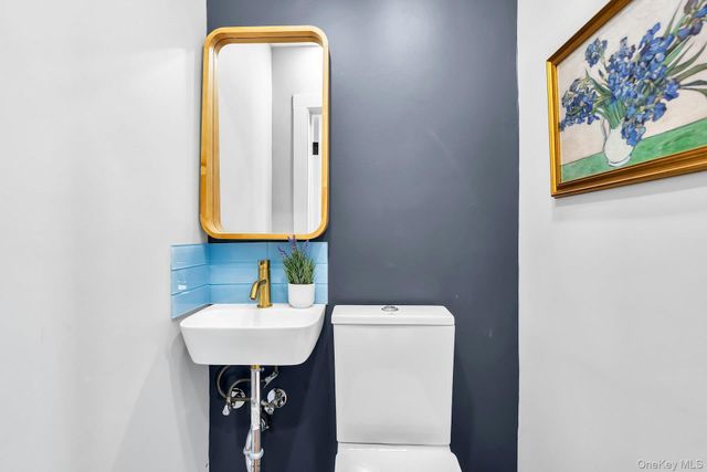 235 Cemetery Road, East Marion, NY 11939