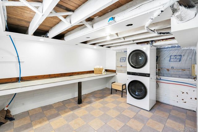 235 Cemetery Road, East Marion, NY 11939