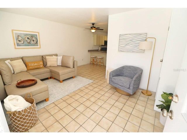 906 E 11TH AVENUE, New Smyrna Beach, FL 32169