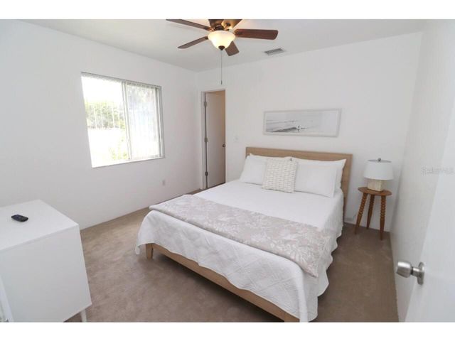 906 E 11TH AVENUE, New Smyrna Beach, FL 32169