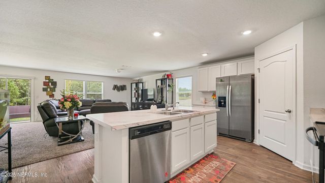 4004 CHIHUAHUA Court, Jacksonville, FL 32218