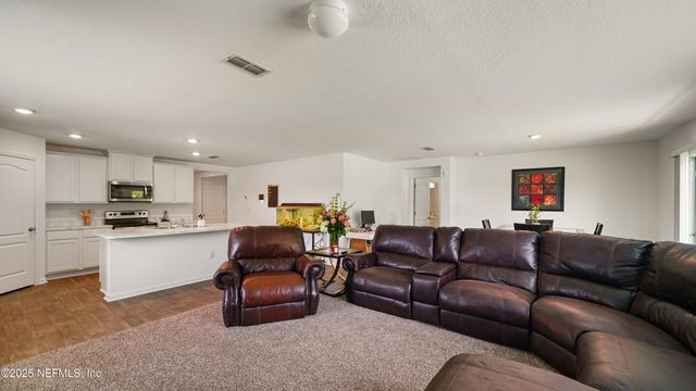 4004 CHIHUAHUA Court, Jacksonville, FL 32218