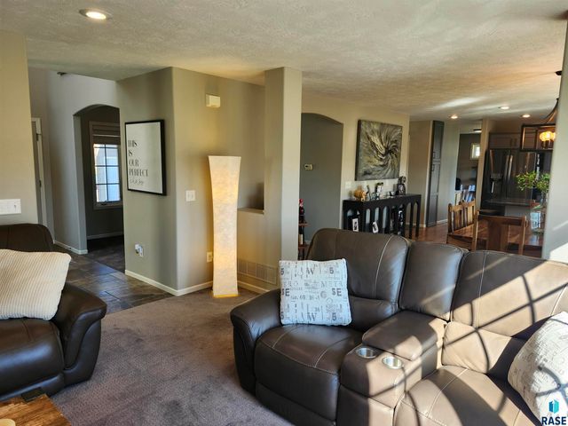 6404 S Audie Dr Drive, Sioux Falls, SD 57108