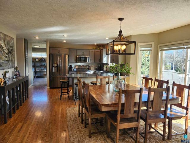 6404 S Audie Dr Drive, Sioux Falls, SD 57108