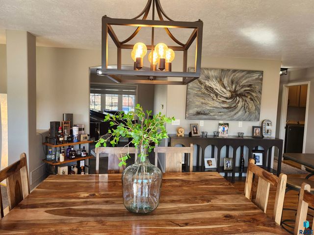 6404 S Audie Dr Drive, Sioux Falls, SD 57108