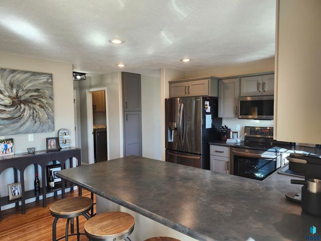 6404 S Audie Dr Drive, Sioux Falls, SD 57108