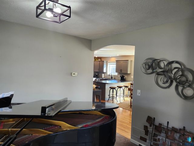 6404 S Audie Dr Drive, Sioux Falls, SD 57108
