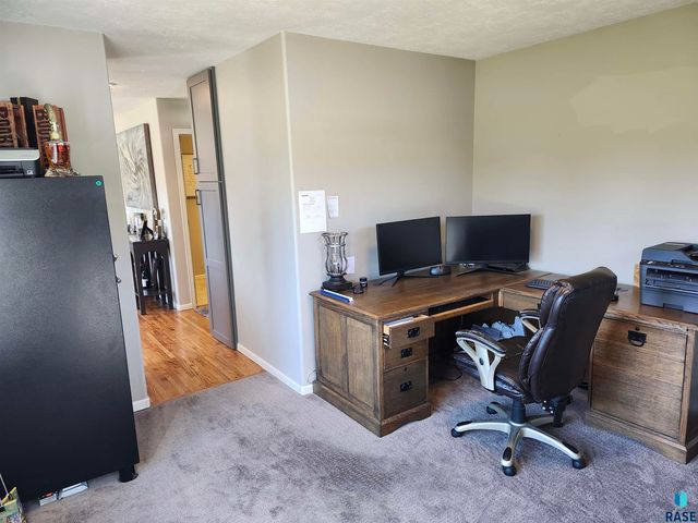6404 S Audie Dr Drive, Sioux Falls, SD 57108