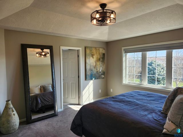 6404 S Audie Dr Drive, Sioux Falls, SD 57108