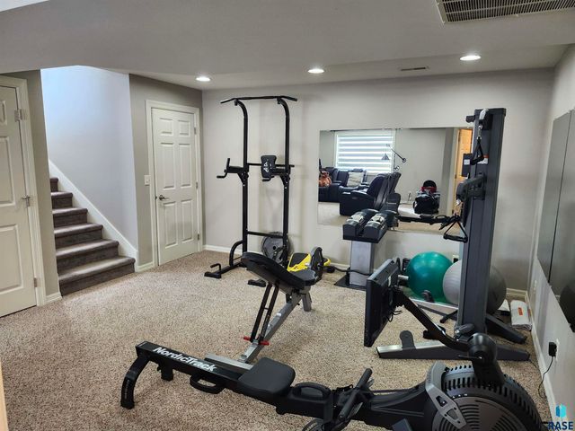 6404 S Audie Dr Drive, Sioux Falls, SD 57108