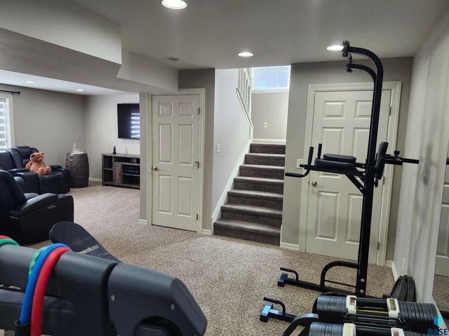 6404 S Audie Dr Drive, Sioux Falls, SD 57108