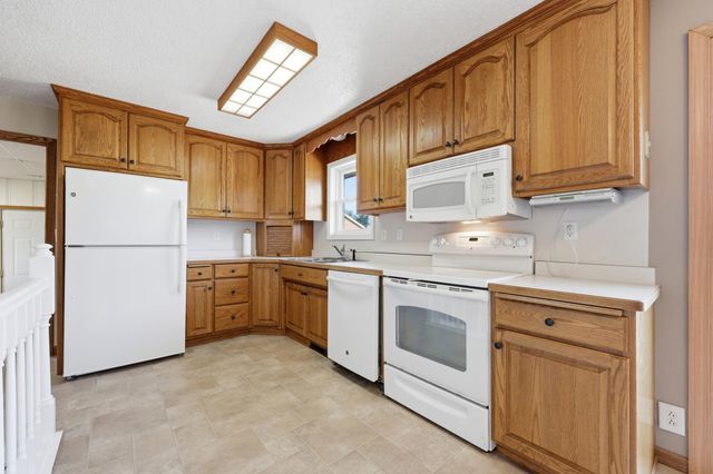 6378 10th Street SW, Glyndon, MN 56547