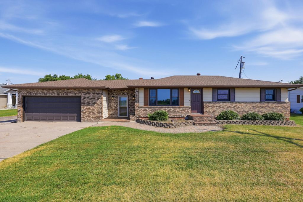 6378 10th Street SW, Glyndon, MN 56547