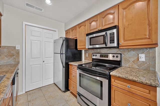 5728 Cedar Creek Drive 5728, Benbrook, TX 76109