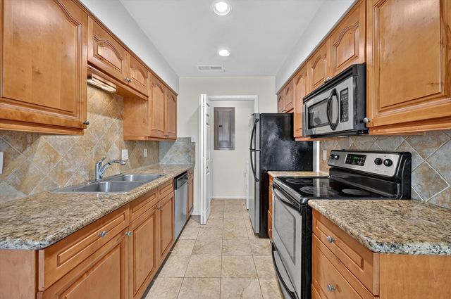 5728 Cedar Creek Drive 5728, Benbrook, TX 76109