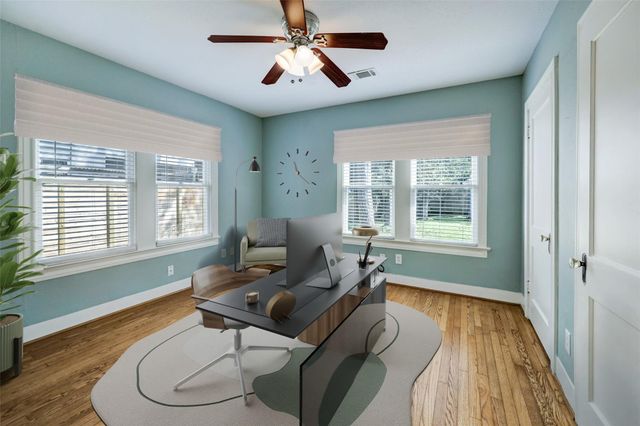 713 Sue Barnett Drive, Houston, TX 77018