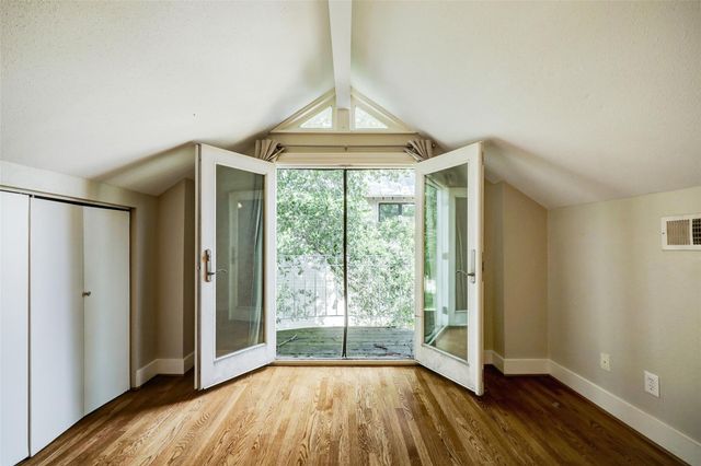 713 Sue Barnett Drive, Houston, TX 77018
