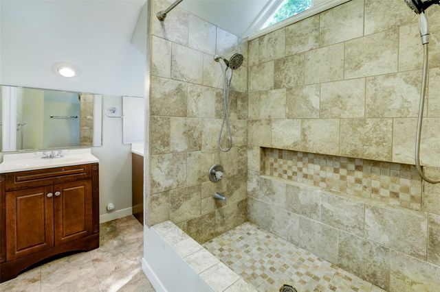 713 Sue Barnett Drive, Houston, TX 77018