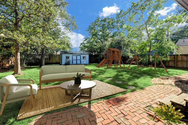 713 Sue Barnett Drive, Houston, TX 77018