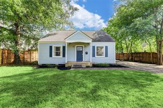 713 Sue Barnett Drive, Houston, TX 77018