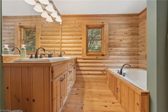 758 Nc Highway 62 E, Pleasant Garden, NC 27313