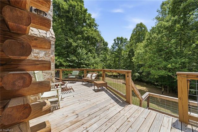 758 Nc Highway 62 E, Pleasant Garden, NC 27313