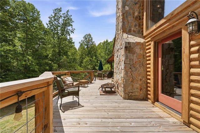 758 Nc Highway 62 E, Pleasant Garden, NC 27313