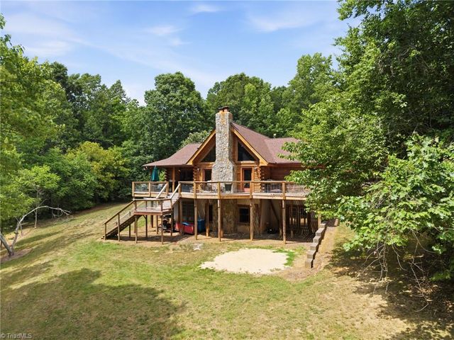 758 Nc Highway 62 E, Pleasant Garden, NC 27313