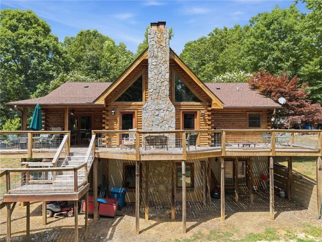 758 Nc Highway 62 E, Pleasant Garden, NC 27313