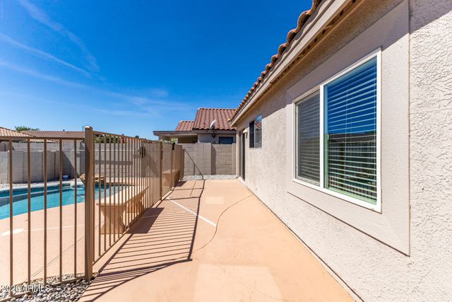 7933 W MISSION Lane, Peoria, AZ 85345