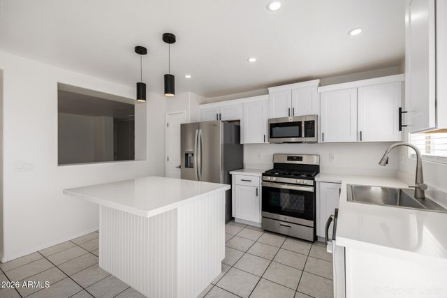 7933 W MISSION Lane, Peoria, AZ 85345