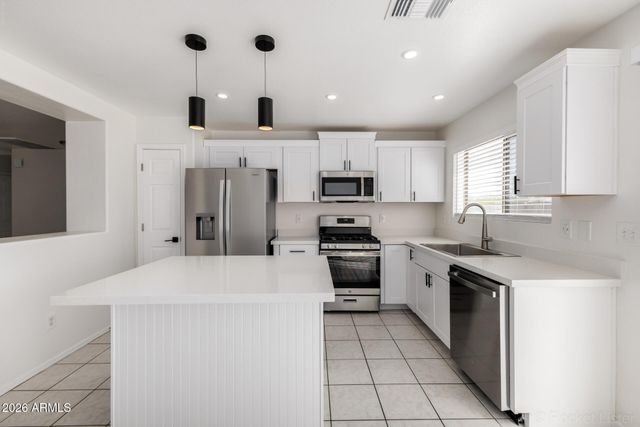 7933 W MISSION Lane, Peoria, AZ 85345