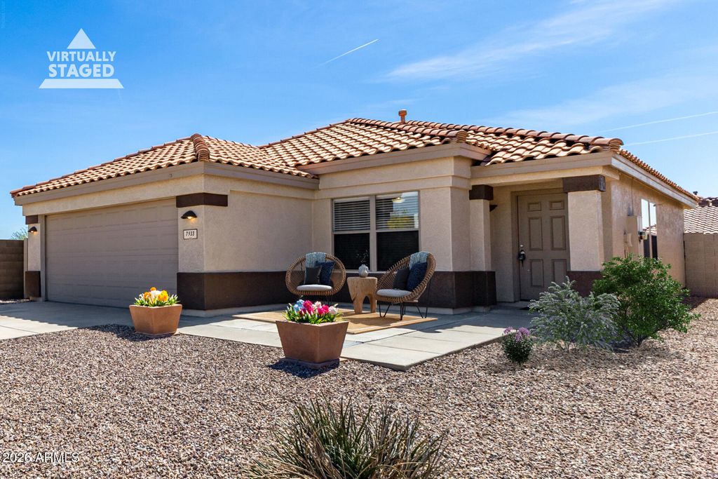 Image 5 of property listing at 7933 W MISSION Lane, Peoria, AZ 85345