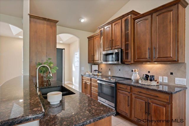 7524 LEGACY PARKWAY, Cheyenne, WY 82009