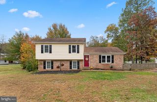 909 STONEWALL LN, Fredericksburg, VA 22407