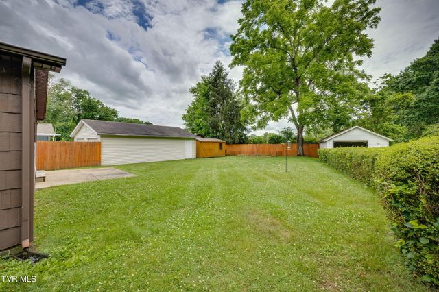 1623 Woodside Drive, Kingsport, TN 37664