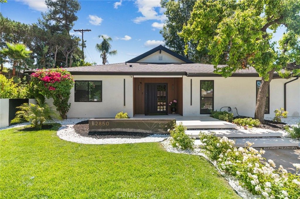 22850 Margarita, Woodland Hills, CA 91364 — exterior
