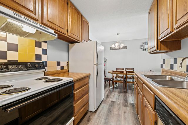 12964 Nicollet Avenue 301, Burnsville, MN 55337