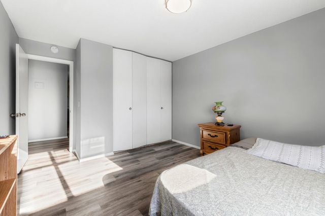 12964 Nicollet Avenue 301, Burnsville, MN 55337