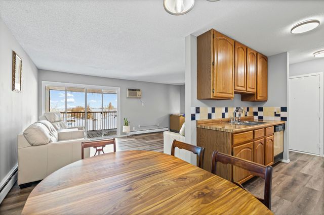 12964 Nicollet Avenue 301, Burnsville, MN 55337