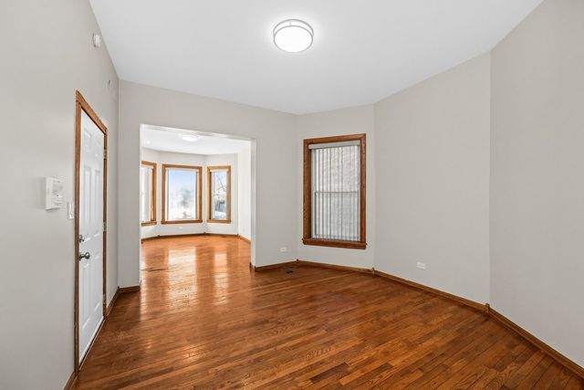 4552 S Indiana Avenue, Chicago, IL 60653