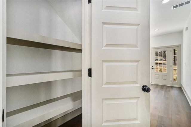 400 Stone Lea Trace, Oxford, GA 30054