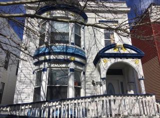131 6th Avenue 1, Troy, NY 12180