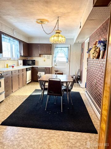 107 Zoar Place, Middlesex, NJ 08846