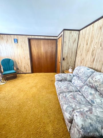 107 Zoar Place, Middlesex, NJ 08846