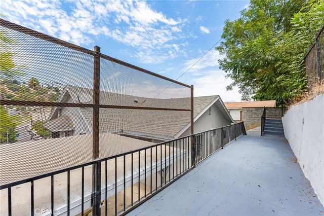 4360 Huntington Drive S, Los Angeles, CA 90032