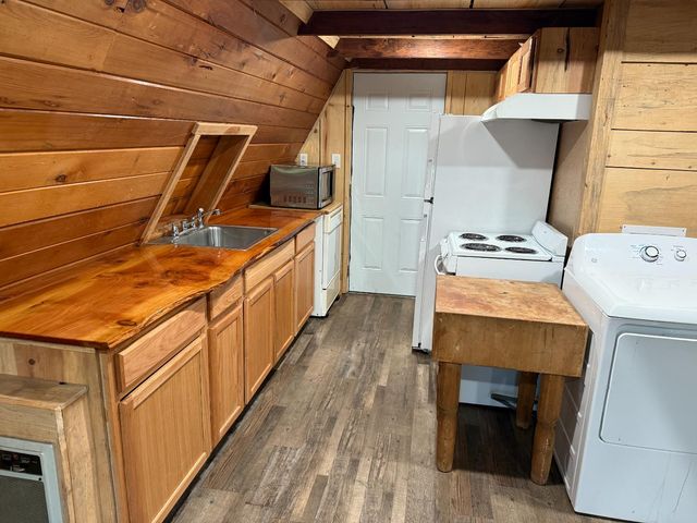 392 Boards Crossing Rd, Arnold, CA 95223