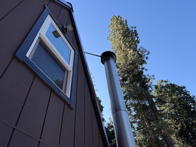 392 Boards Crossing Rd, Arnold, CA 95223