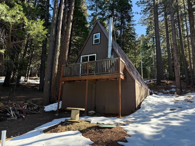 392 Boards Crossing Rd, Arnold, CA 95223